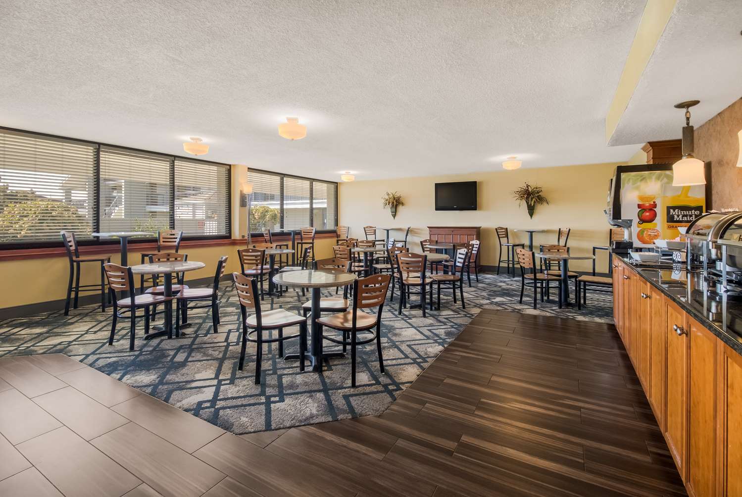 Best Western University Inn 11/18
