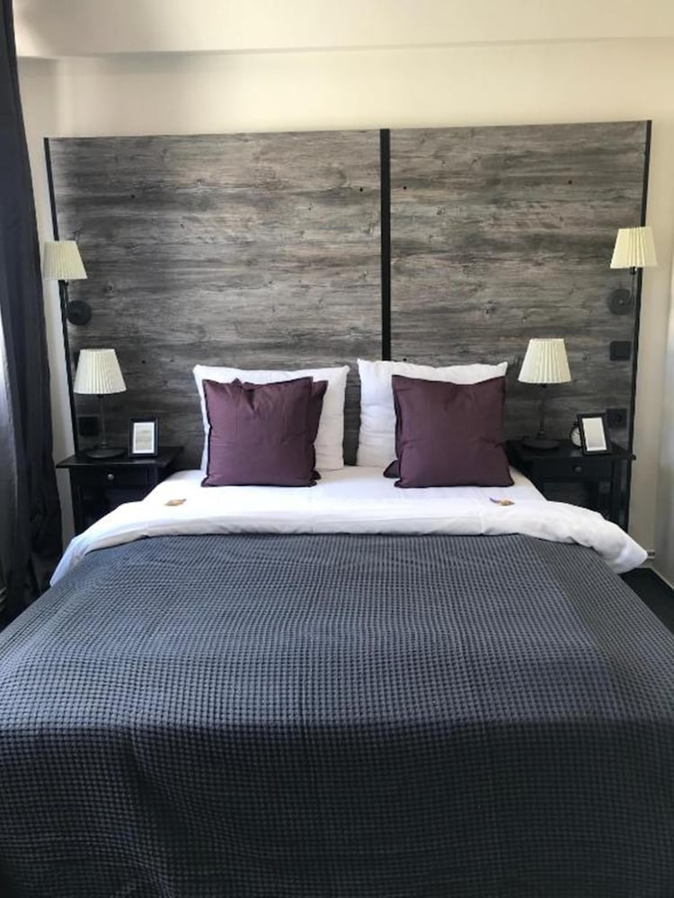 STANDARD, DOUBLE BED