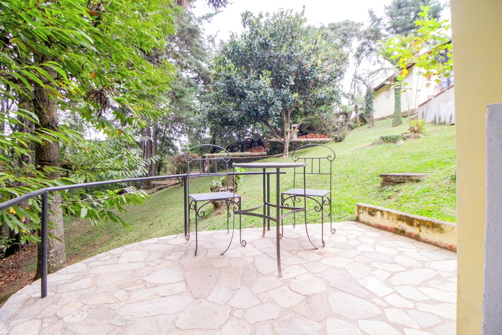 Hotel Ninho do Falcao 47/50