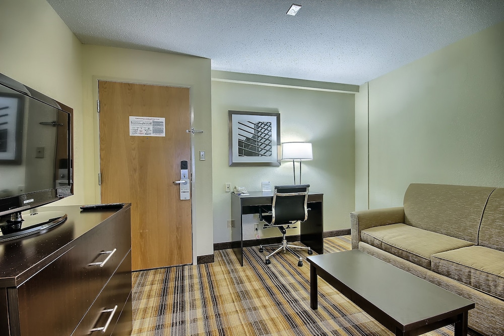 Holiday Inn Express & Suites Columbus SW-Grove City 29/38