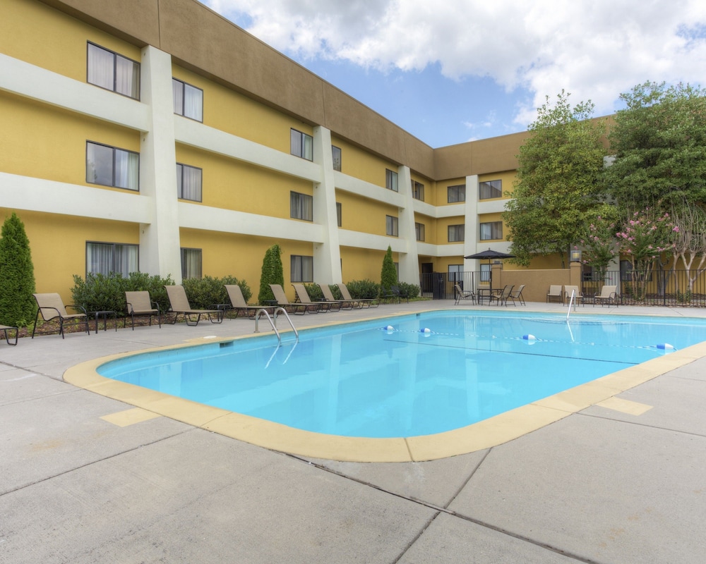 Sleep Inn & Suites West Knoxville 26/37