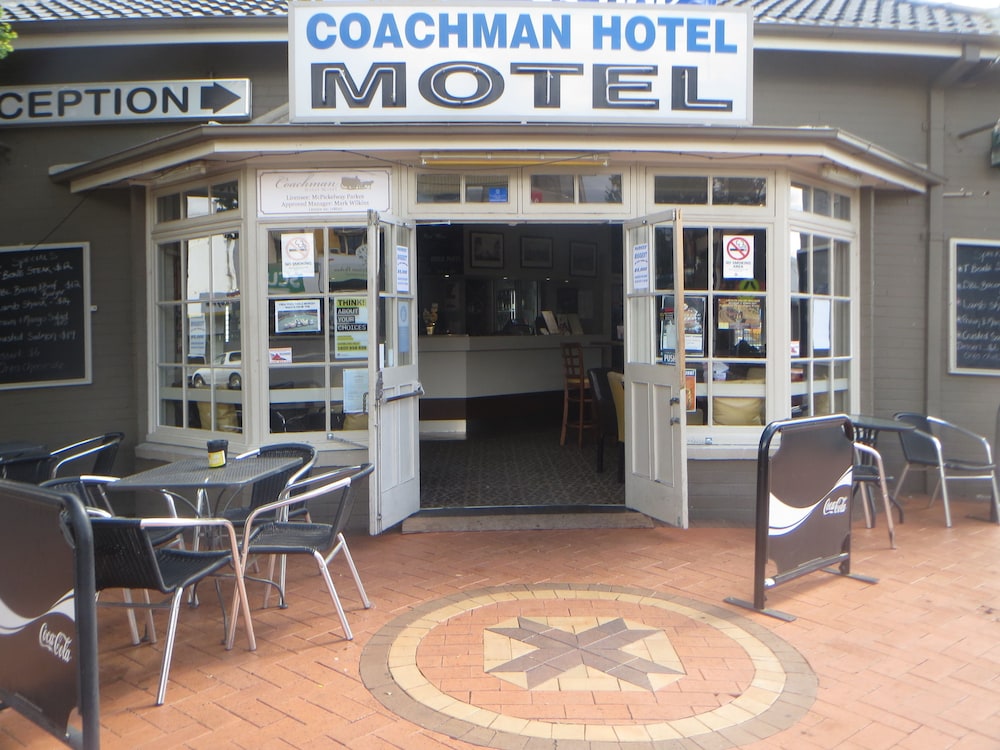 Coachman Hotel Motel 6/47