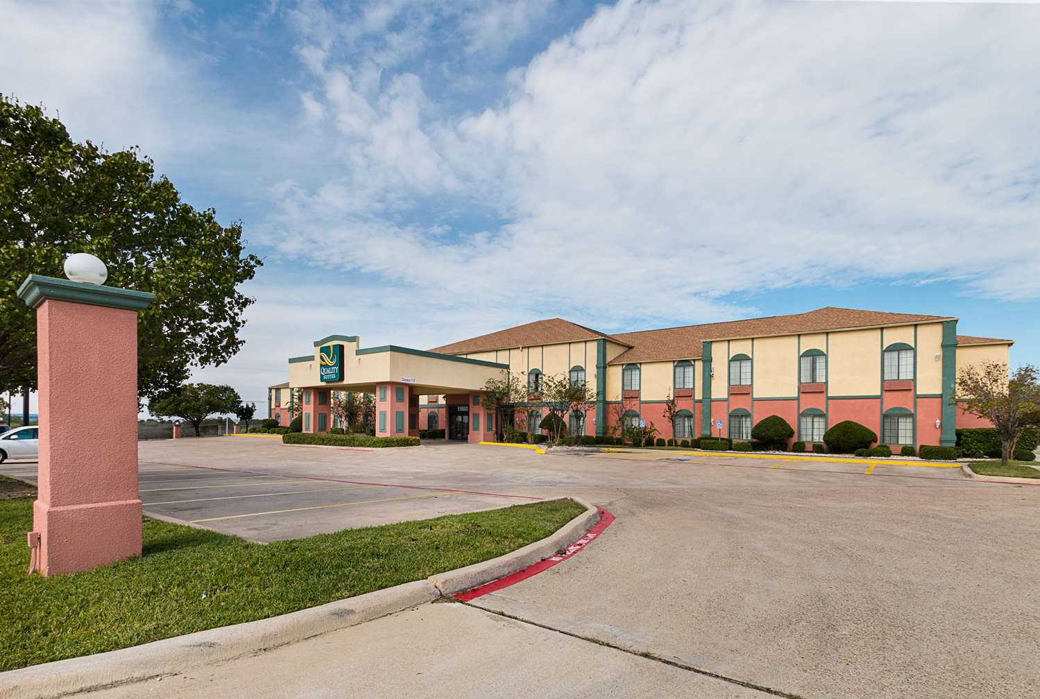 Quality Suites Temple I-35 22/24