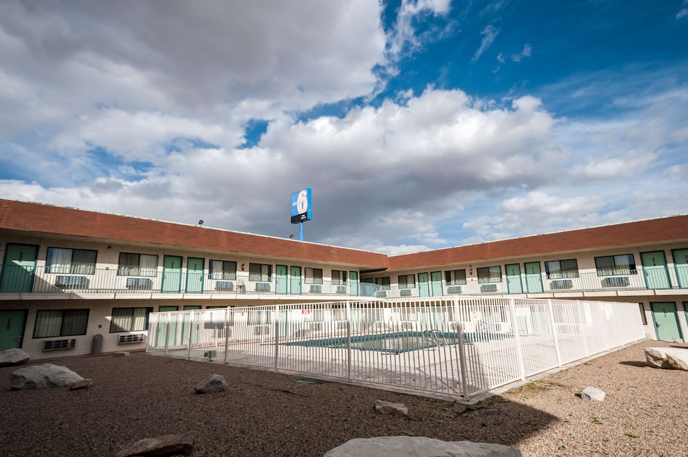 Motel6 Green River, UT 7/43