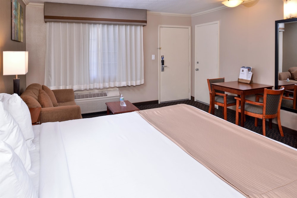 Best Western Oxnard Inn 10/48
