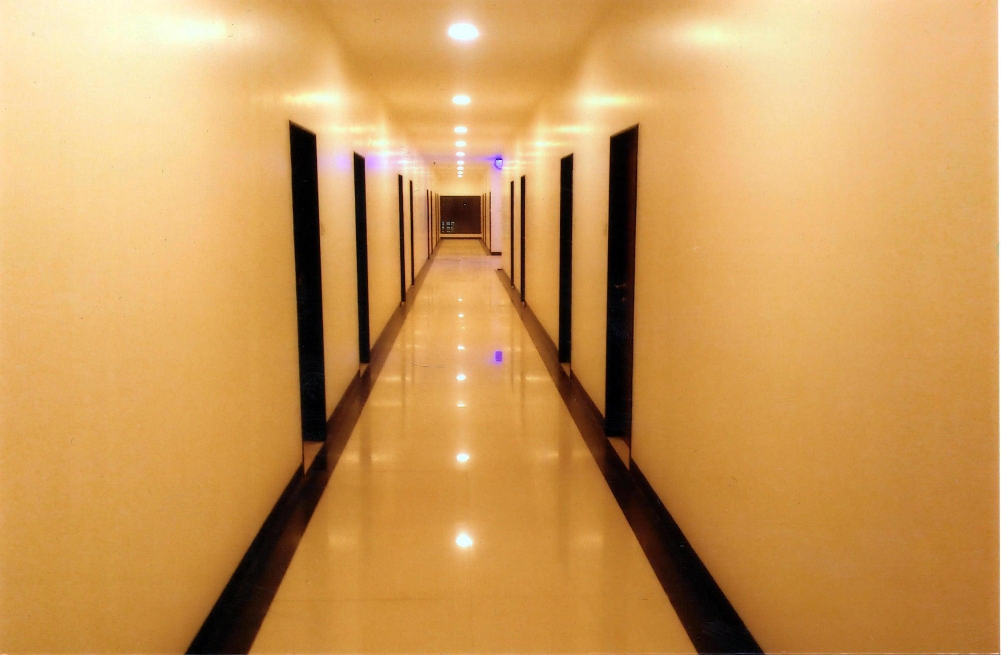 Hotel Darshan Executive 13/16
