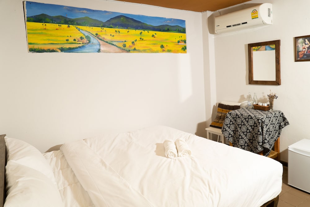 Past Tense Hostel 22/50