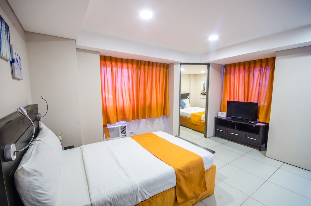 ROOM, QUADRUPLE, 2 DOUBLE BEDS