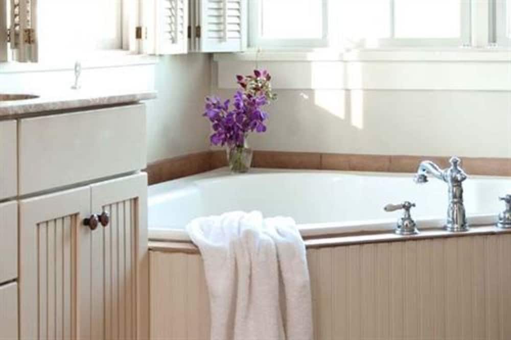 The Wayside Inn Bed Breakfast 10/50