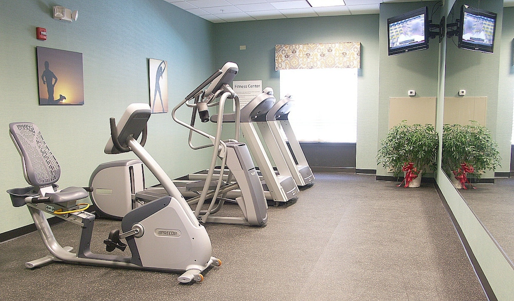 Holiday Inn Express Hotel And Suites Cleveland Northwest 35/61