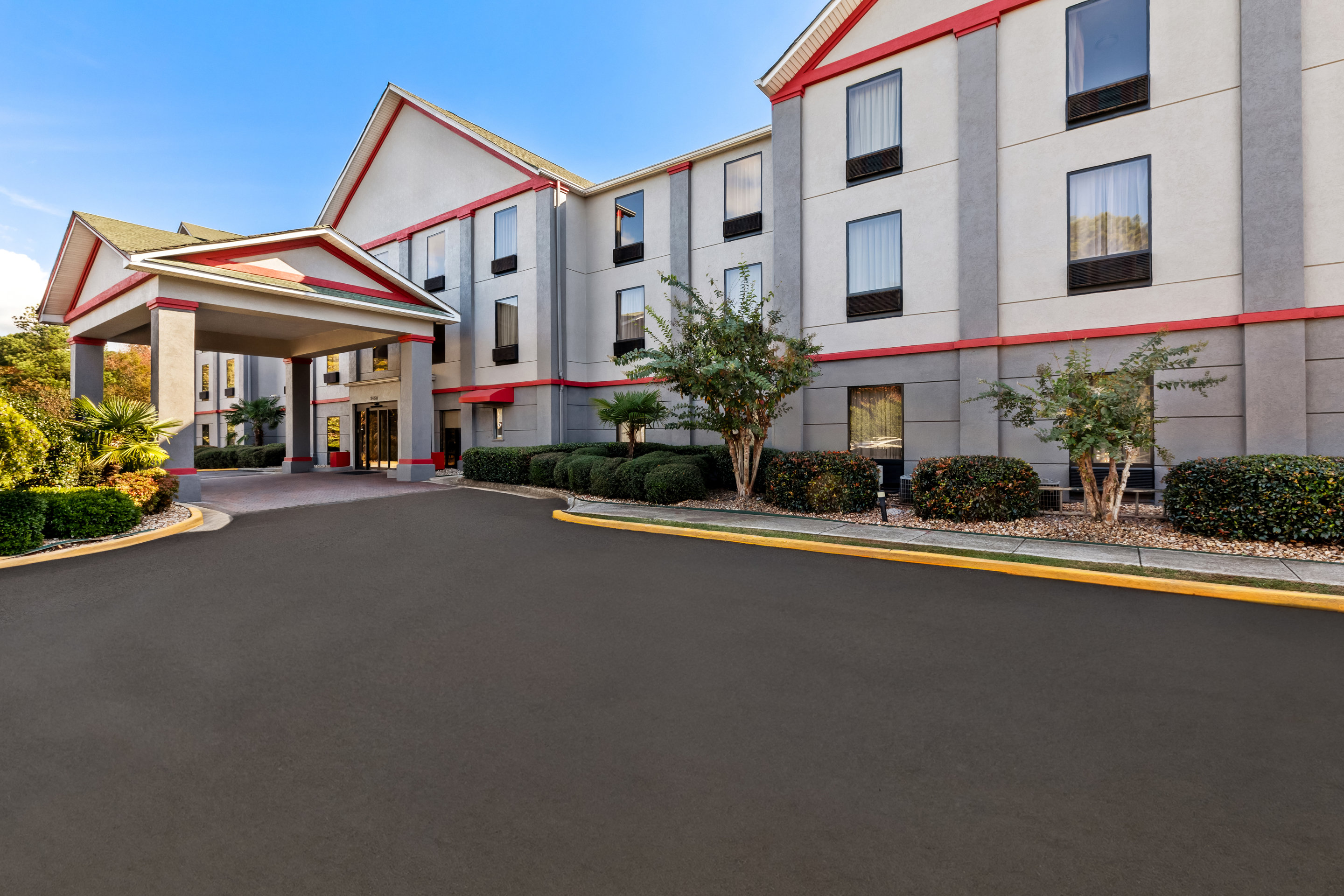 Red Roof PLUS & Suites Atlanta Airport South 34/35