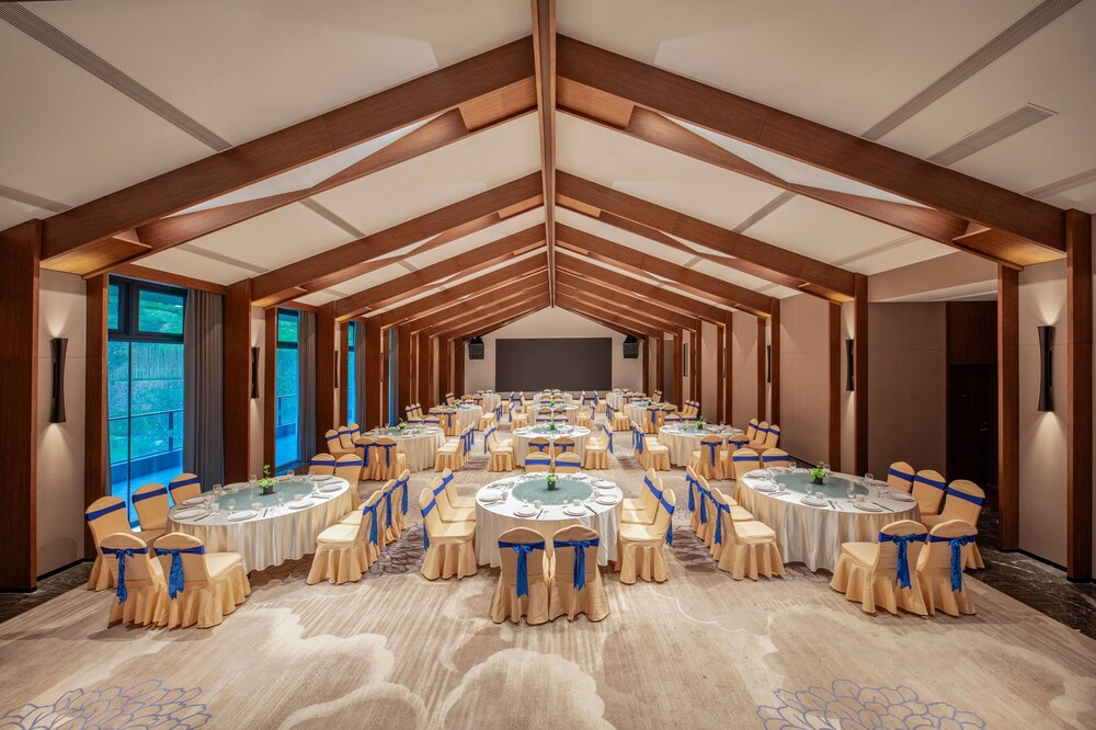 Wyndham Qingyuan Lianzhou Hot Spring Resort 19/24