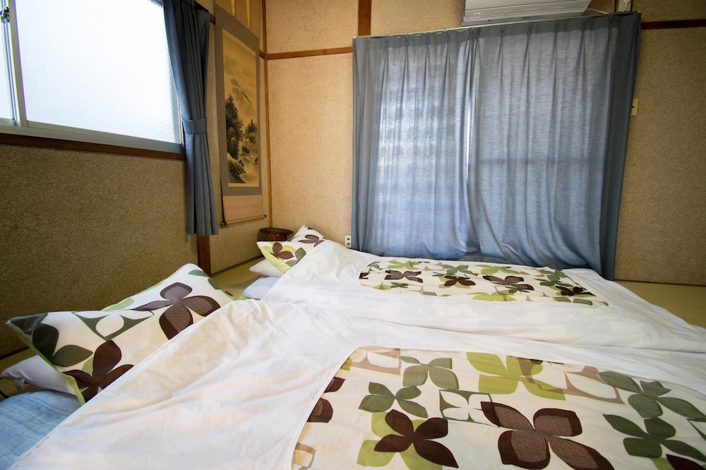 Jizo House 12/48