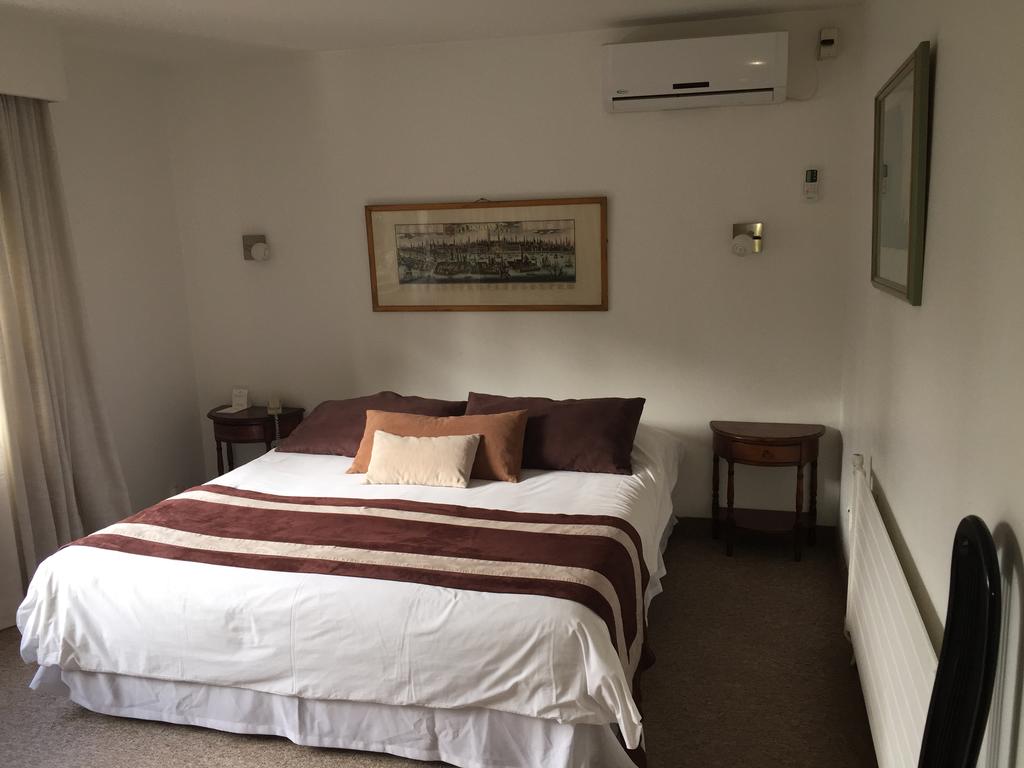 Hotel Acacias De Vitacura 4/17