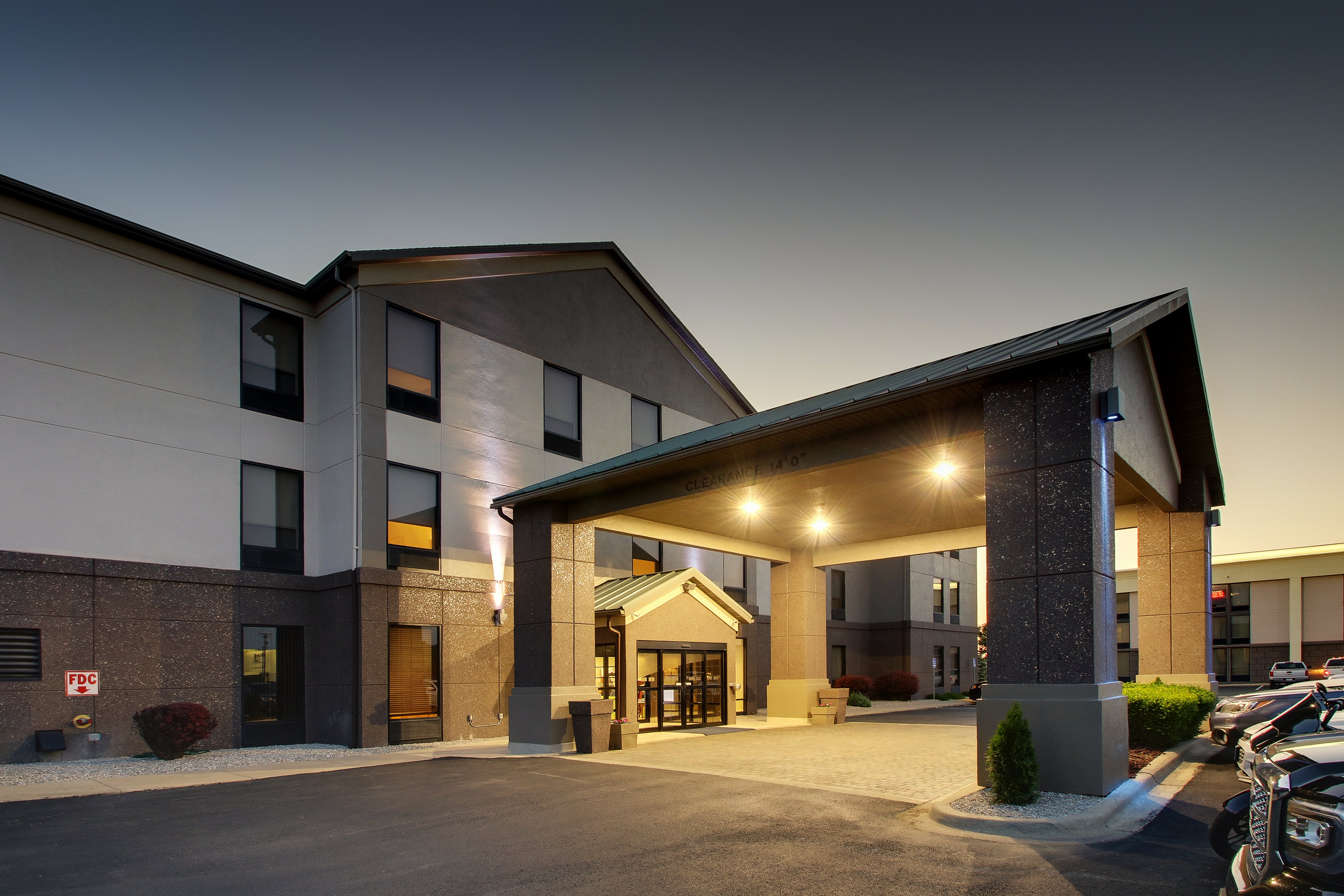 Holiday Inn Express Suites Lebanon 2/57