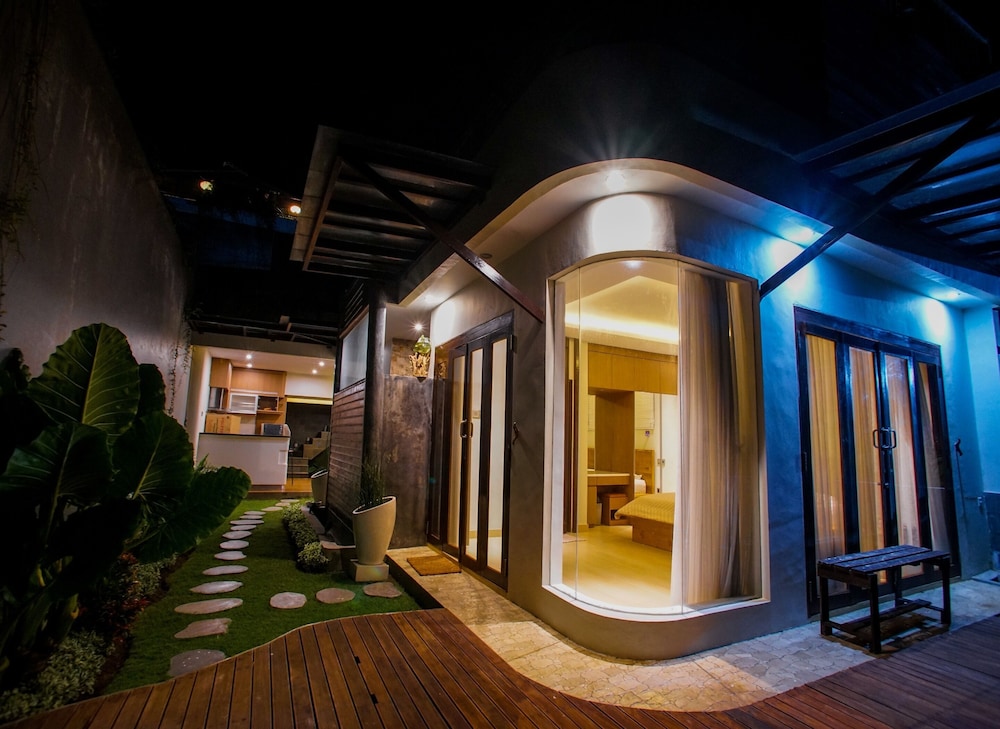 The Ocean Views Luxury Villas & Apartment by ZUZU 12/73