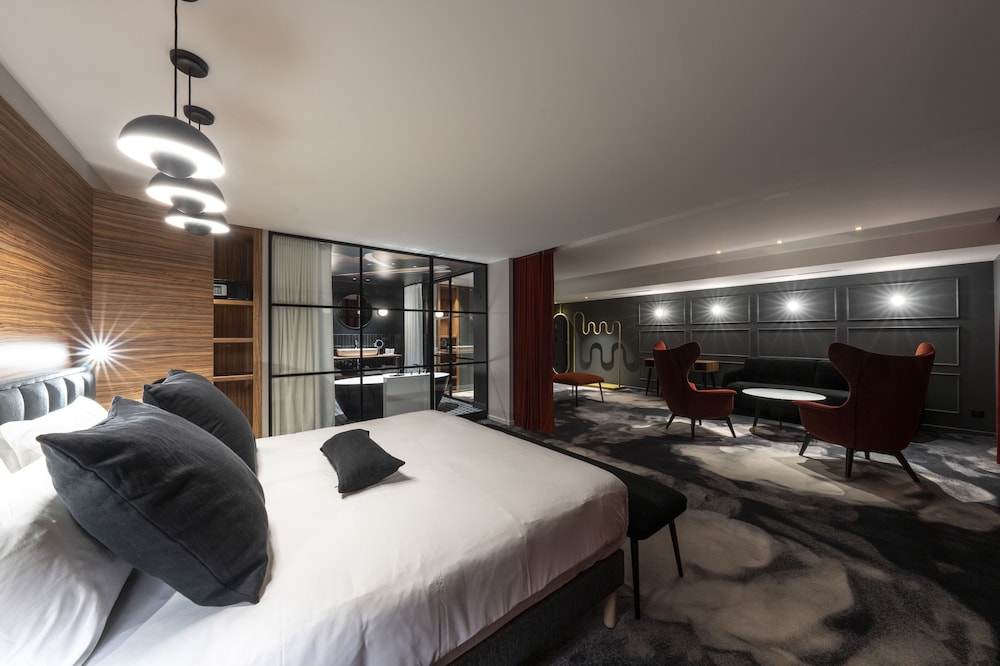Hotel Restaurant Baud 13/59