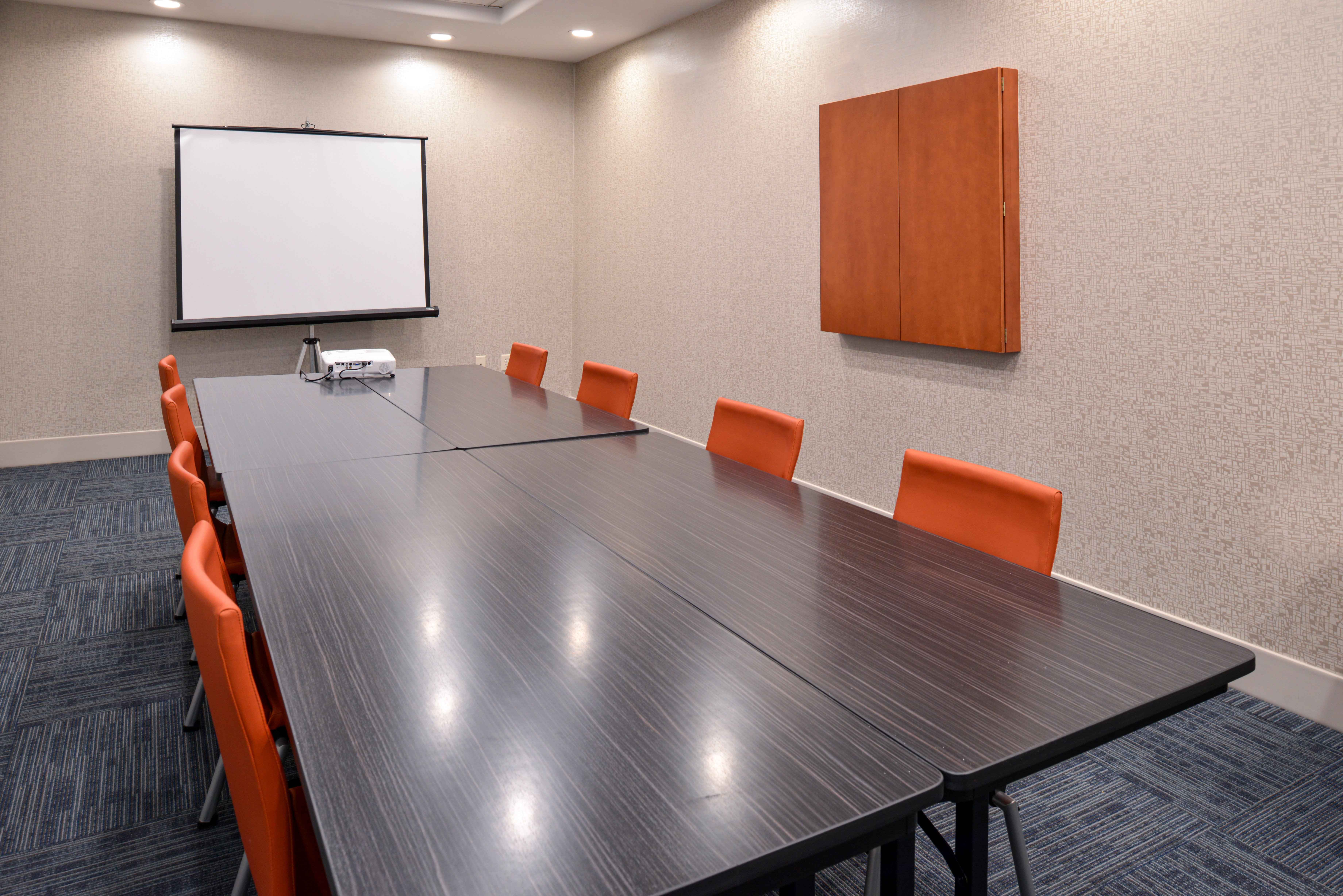 Holiday Inn Express Hotel And Suites Pueblo North 55/57