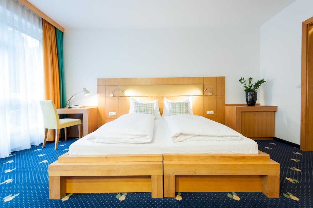 Hotel Der Waldhof Zell Am See 8/35