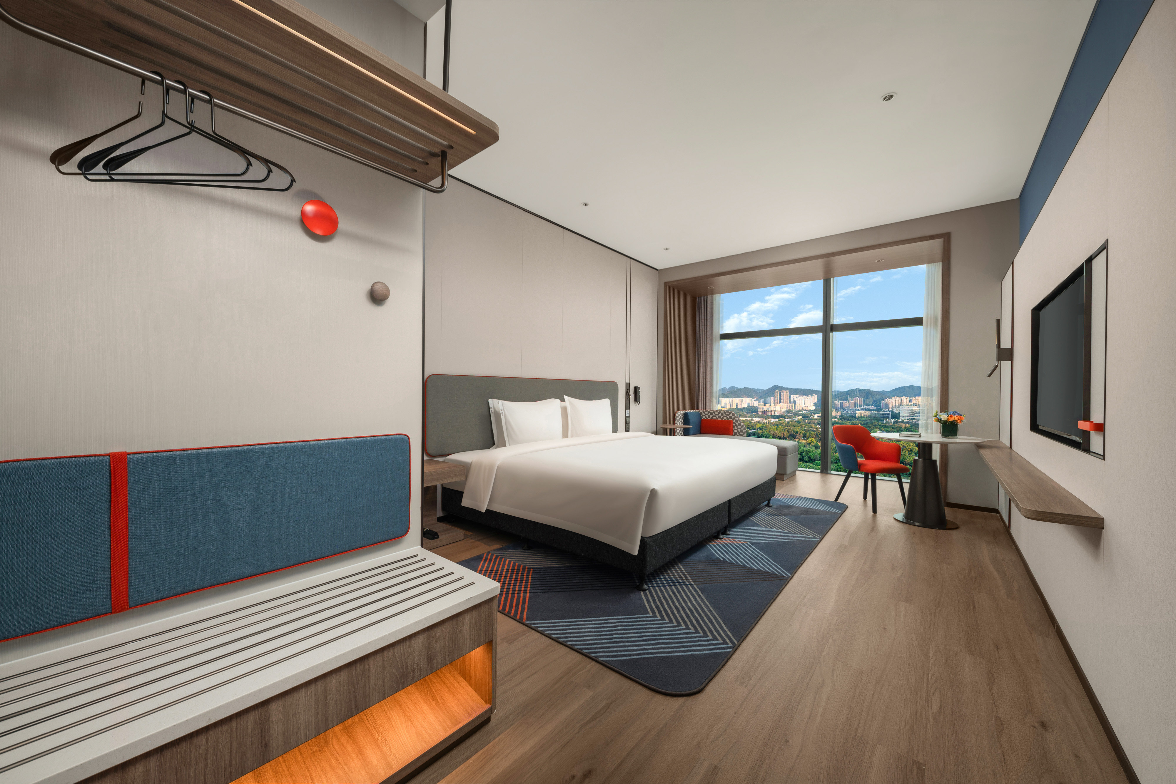Standard, King Bed, Golf Course View, Extra Floor Space