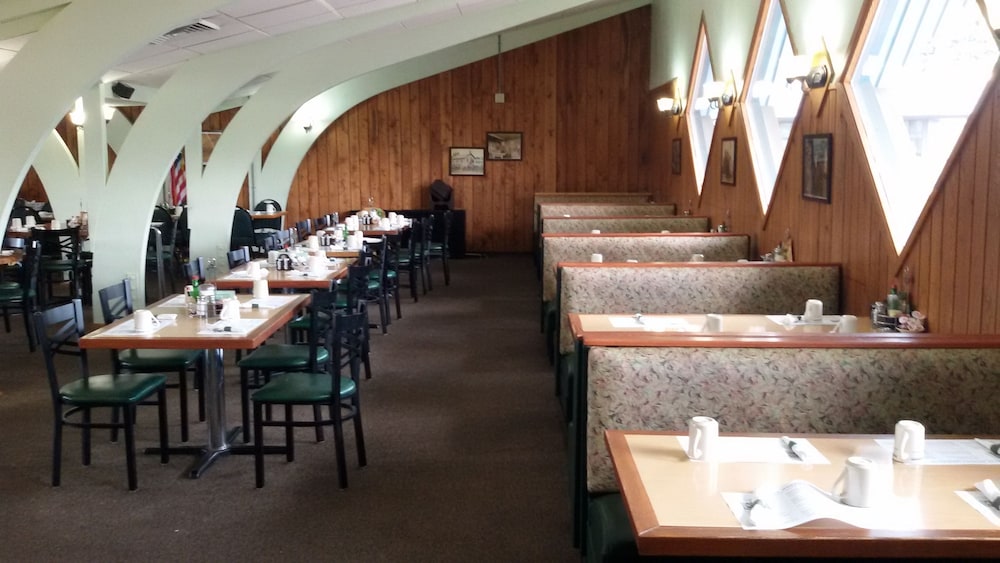 Knights Inn Stevens Point 38/45