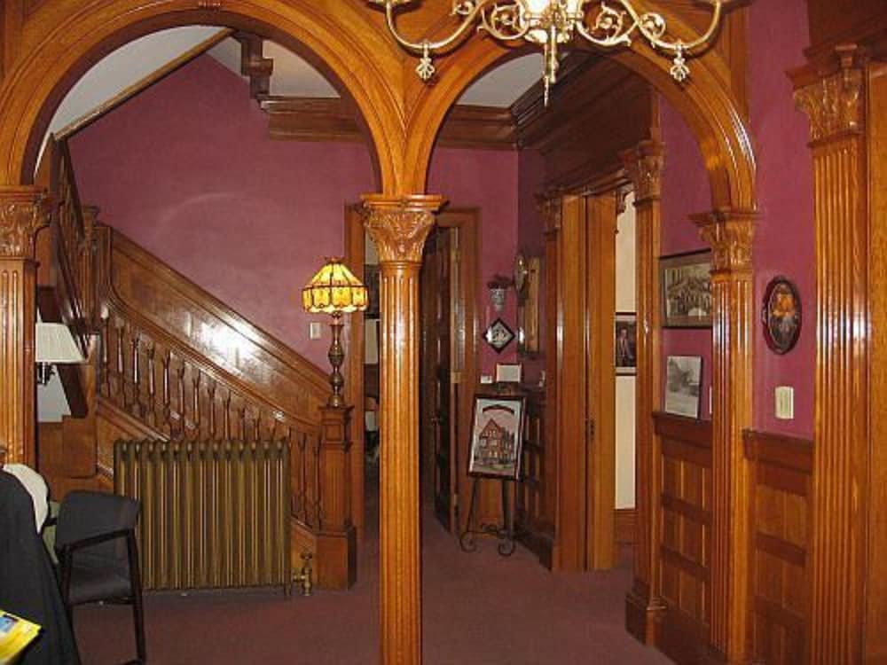 Olde Judge Mansion 15/31