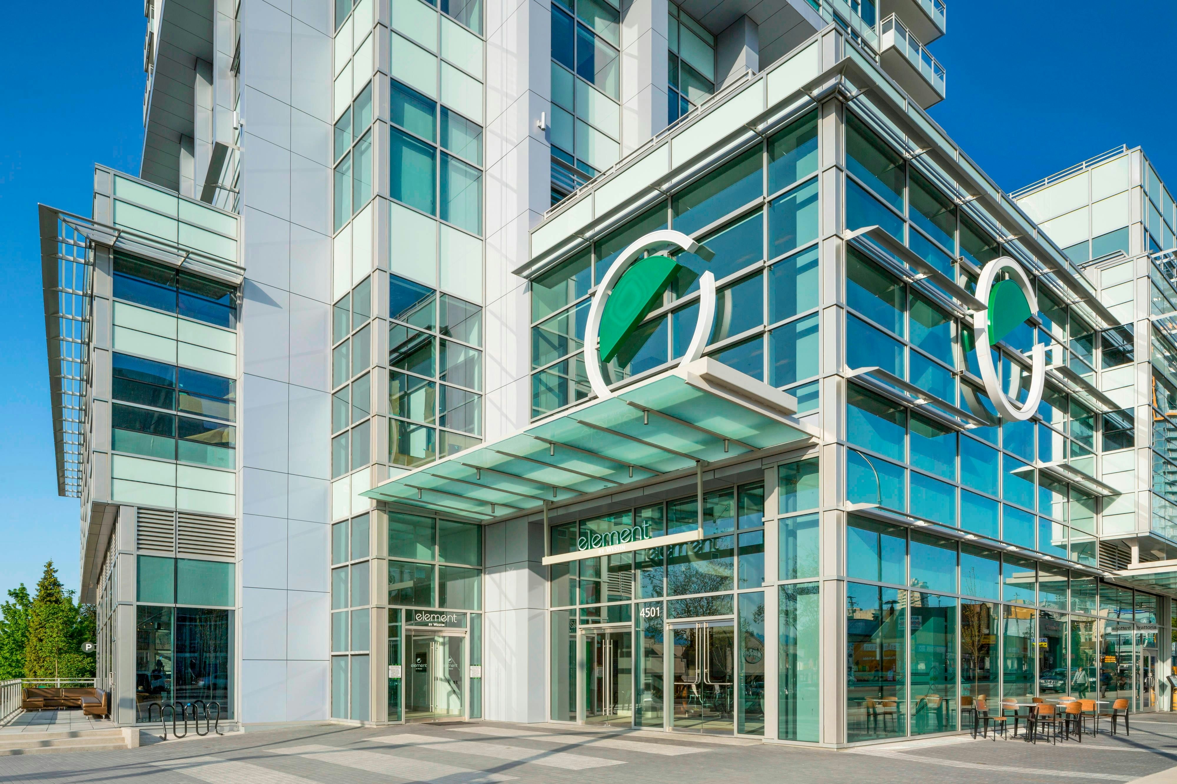 Element Vancouver Metrotown 3/5