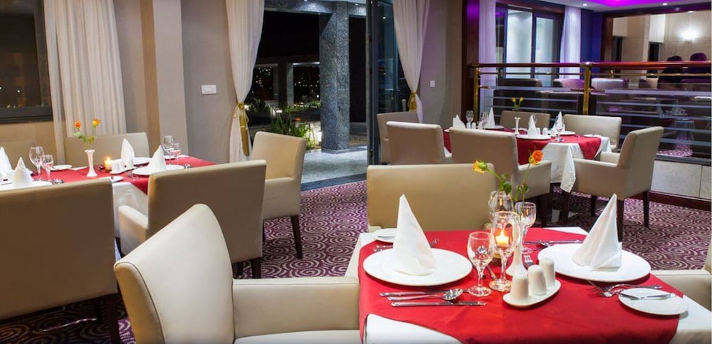 Grand Legacy Hotel 55/70