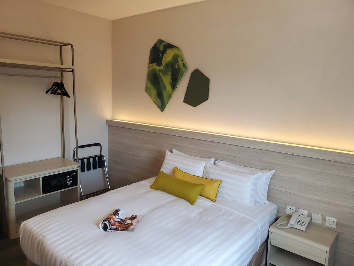 SUPERIOR, DOUBLE BED
