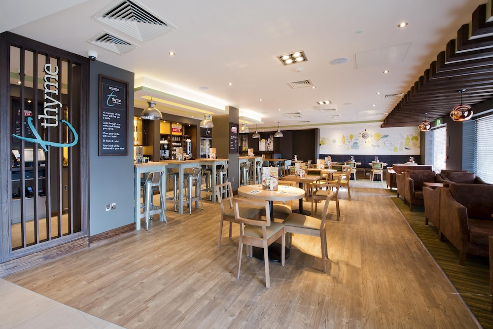 Premier Inn Honiton hotel 19/26