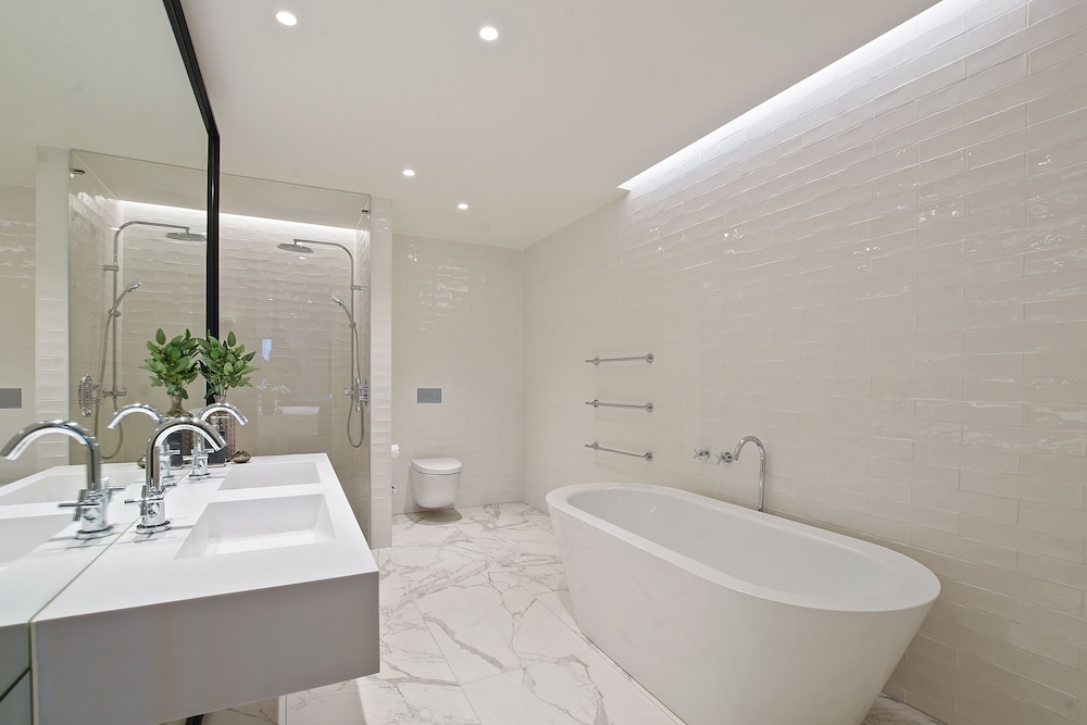 Whitfield Street Residences by Aeria Apartments 47/50