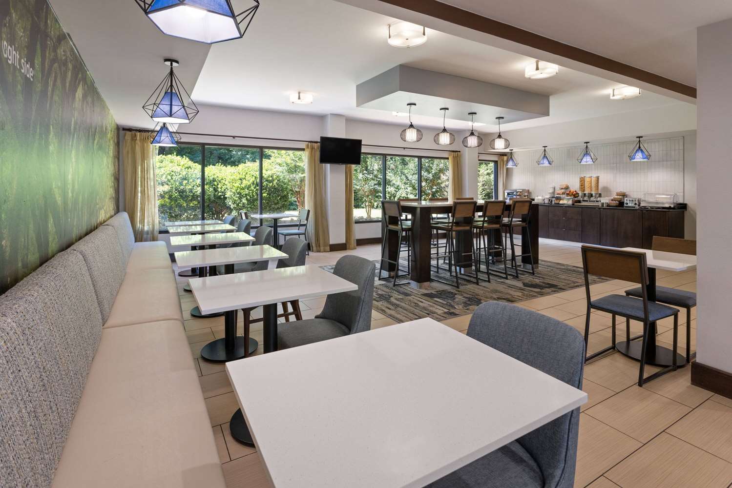 La Quinta Inn and Suites by Wyndham LaGrange / I-85 15/26