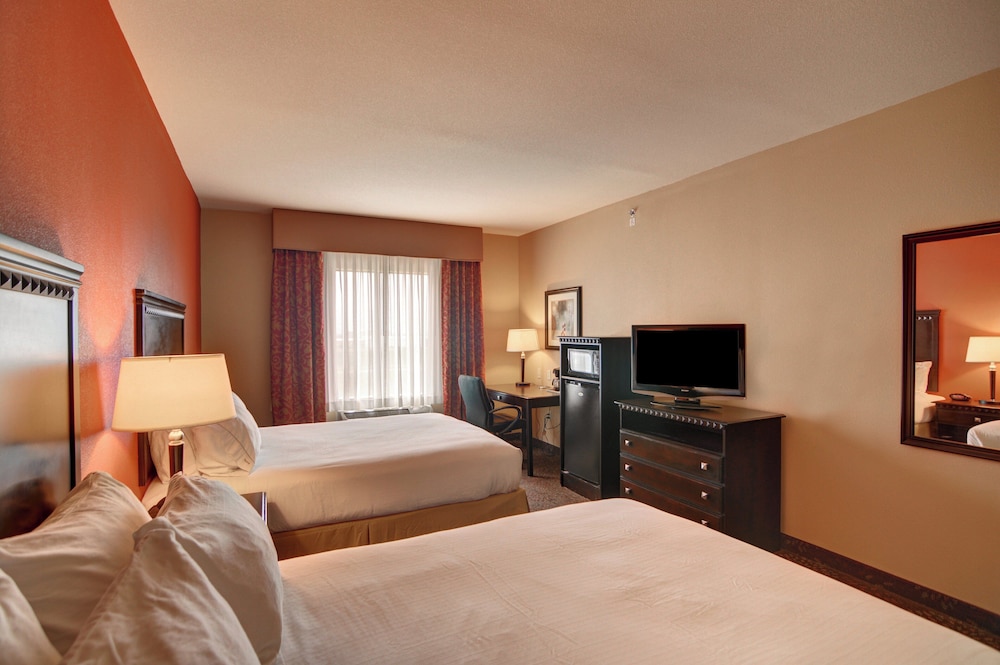 Holiday Inn Express Hotel And Suites Altus 15/69