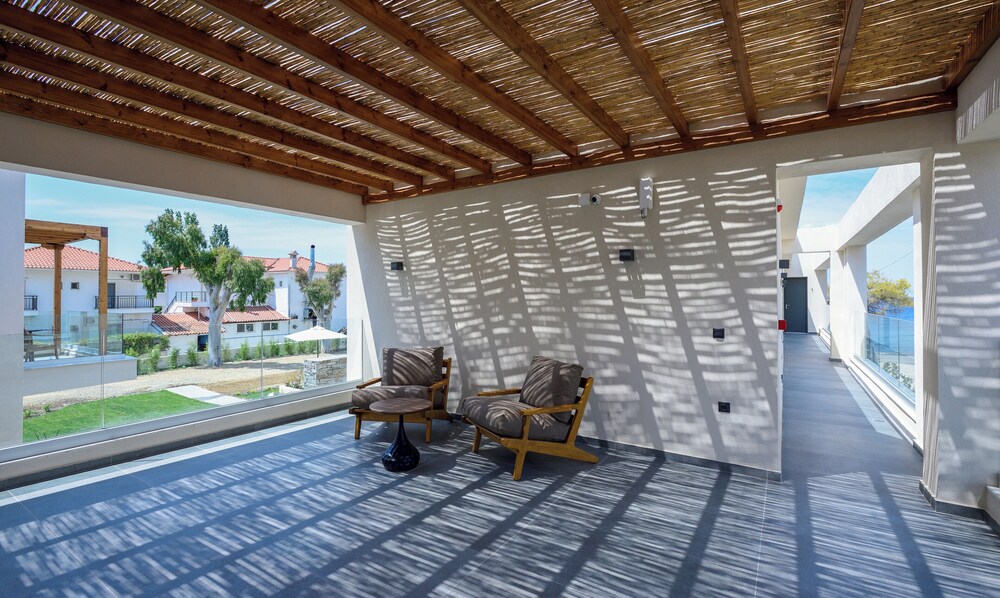 Amyntas Seafront Hotel 34/58