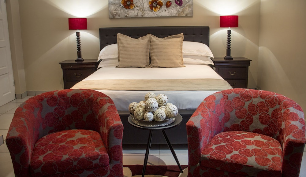 Airport Gardens Boutique Hotel 36/68