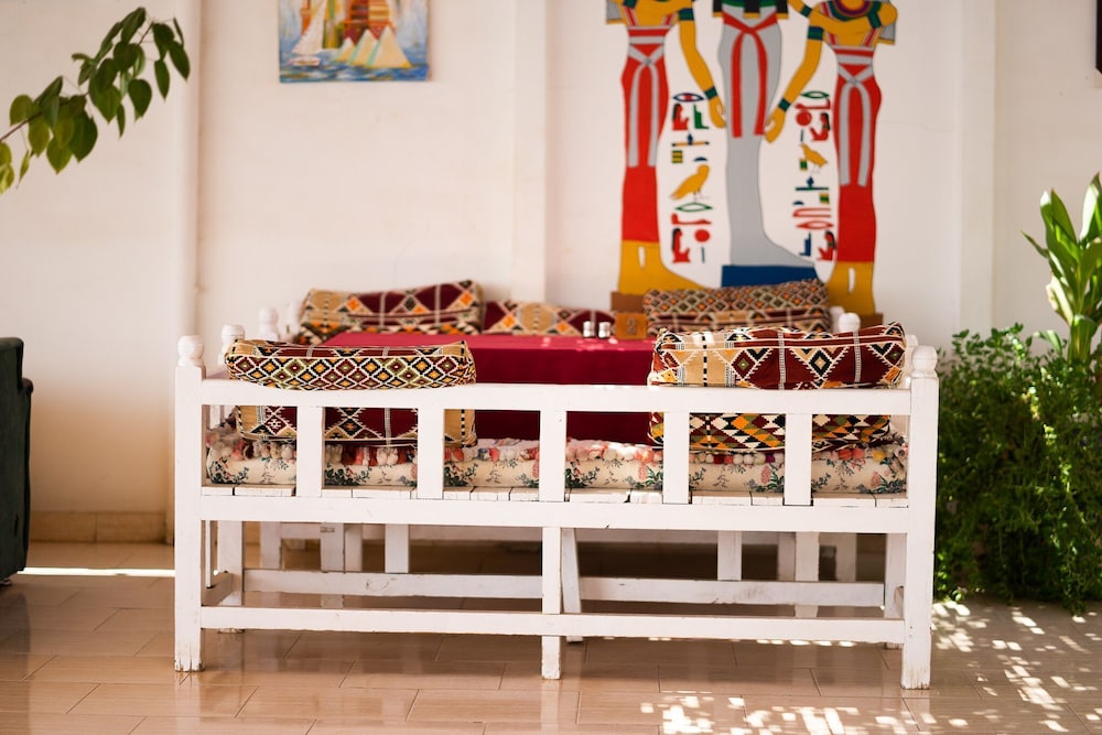 El Mesala Hotel 7/50