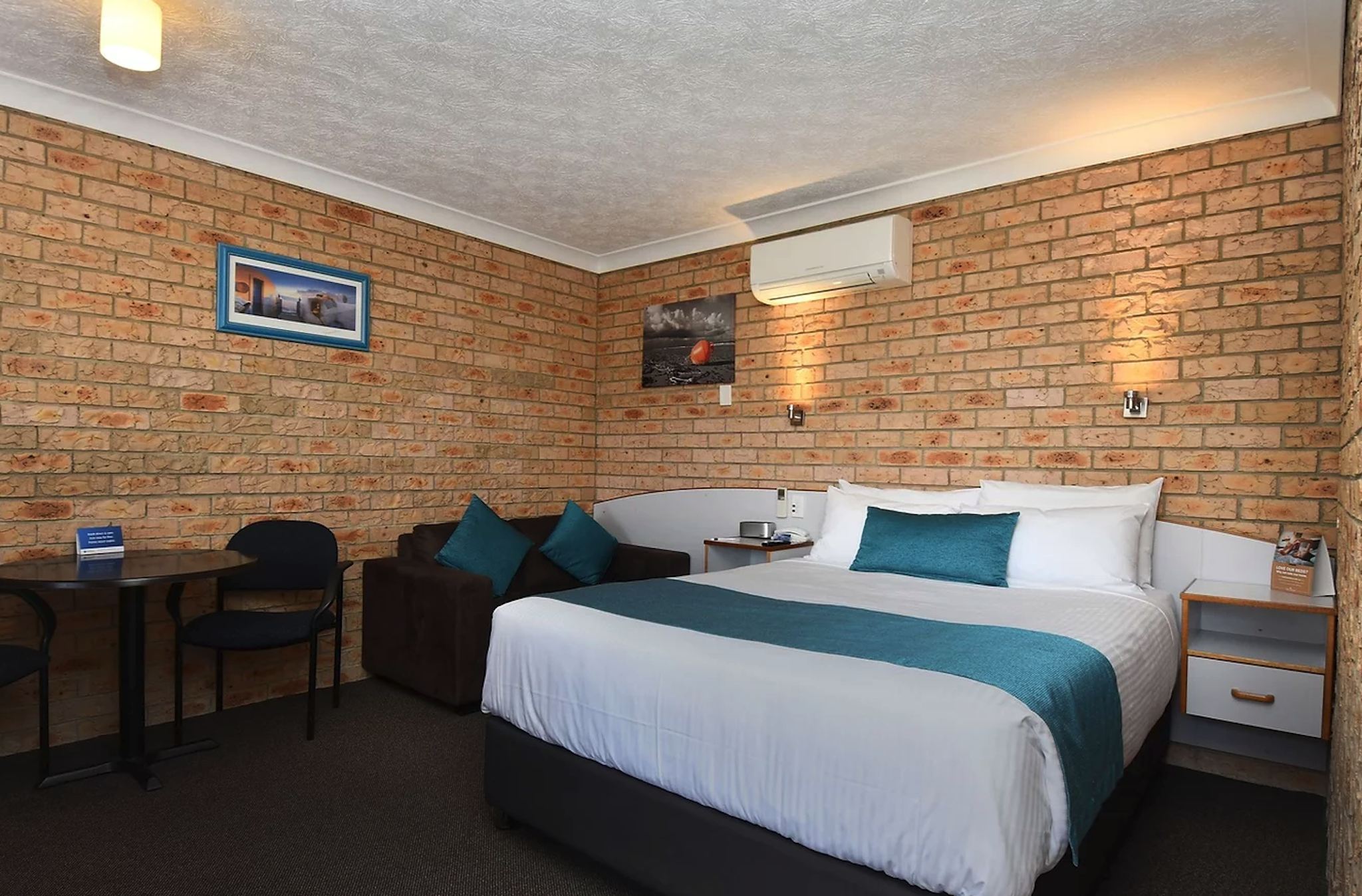 Deluxe, Queen Bed