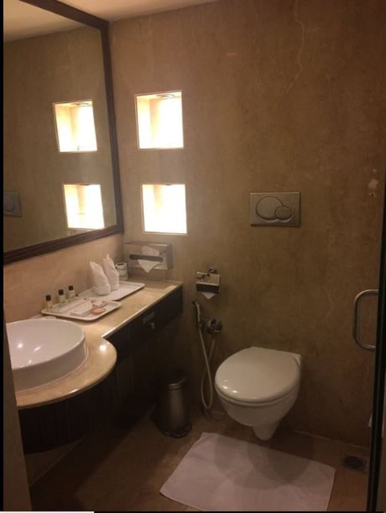 Pride Hotel Chennai 34/35