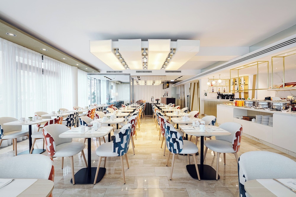 Eurostars Embassy 46/55