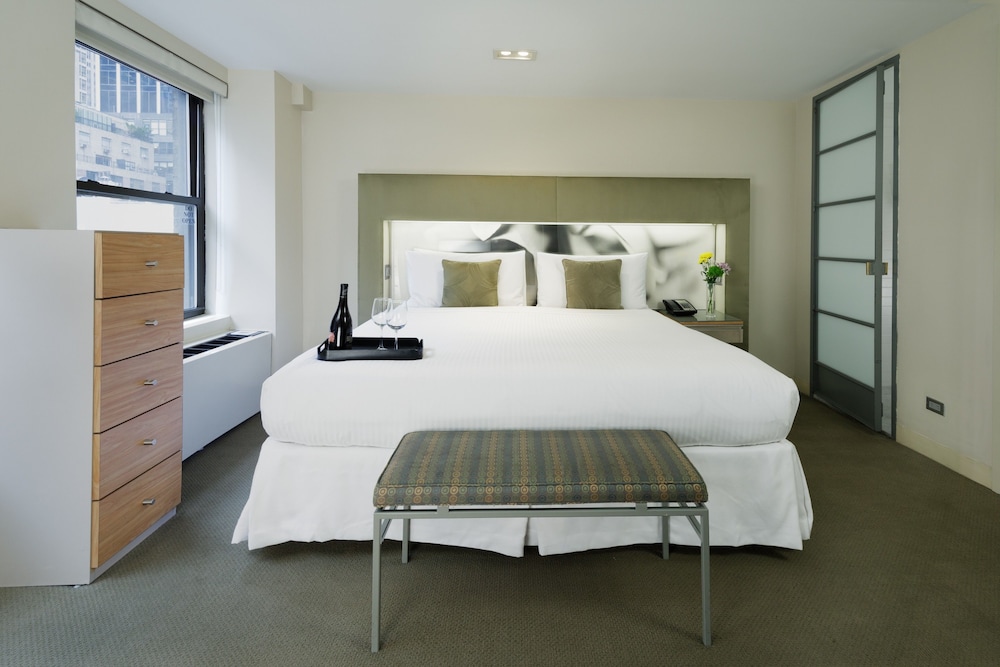 The Shoreham Hotel 10/25