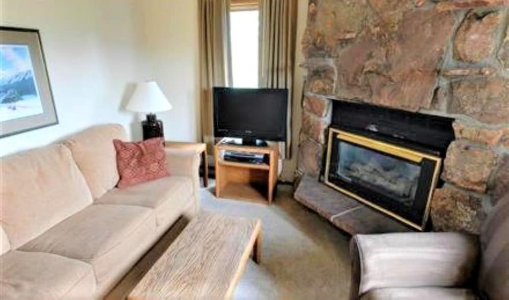 Twin Rivers Condominiums by Alderwood Colorado Management 28/47