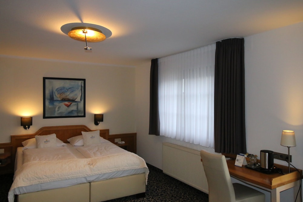 Bruhls Hotel Trapp 14/50