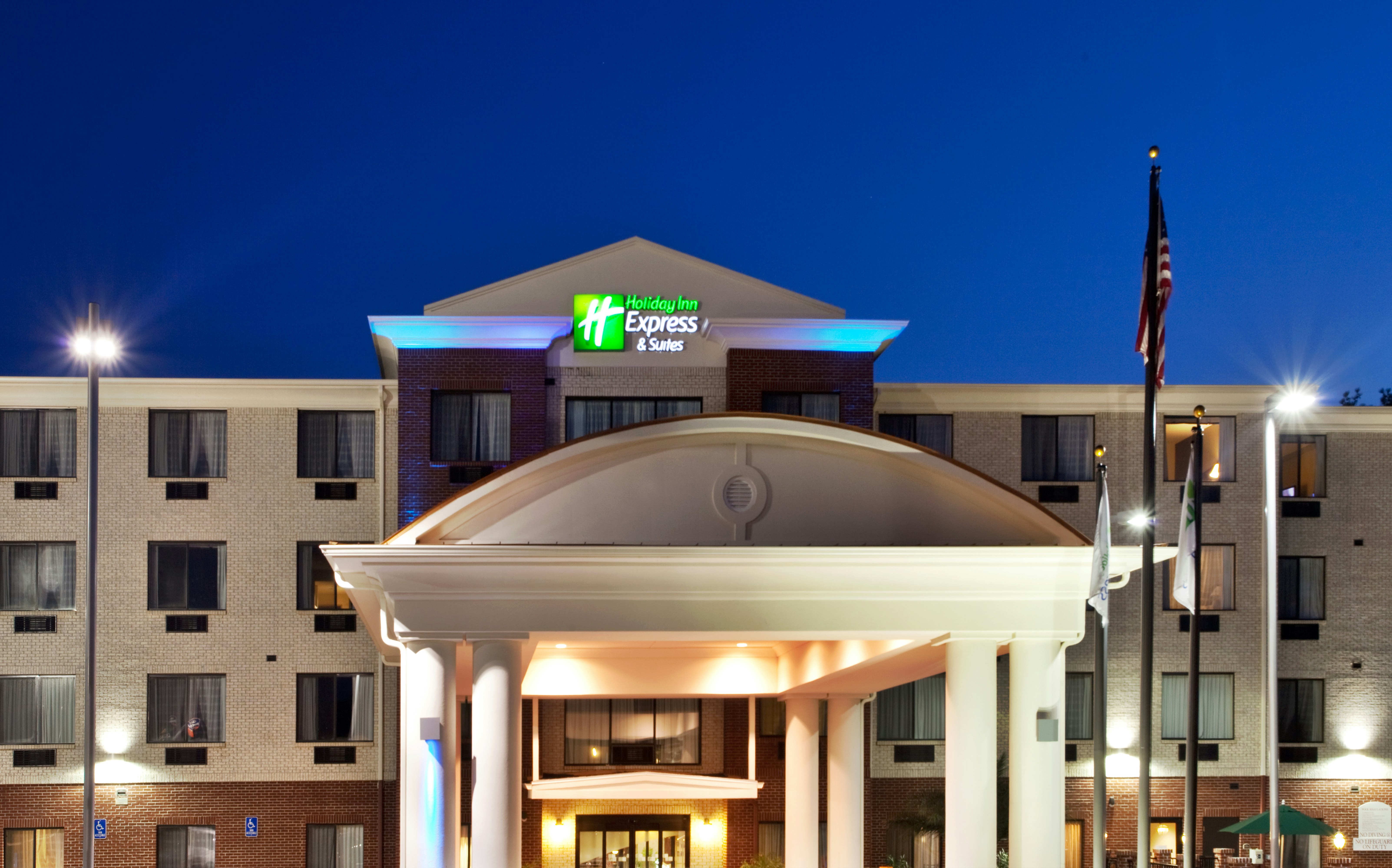 Holiday Inn Express Hotel and Suites Biloxi- Ocean Springs 4/44