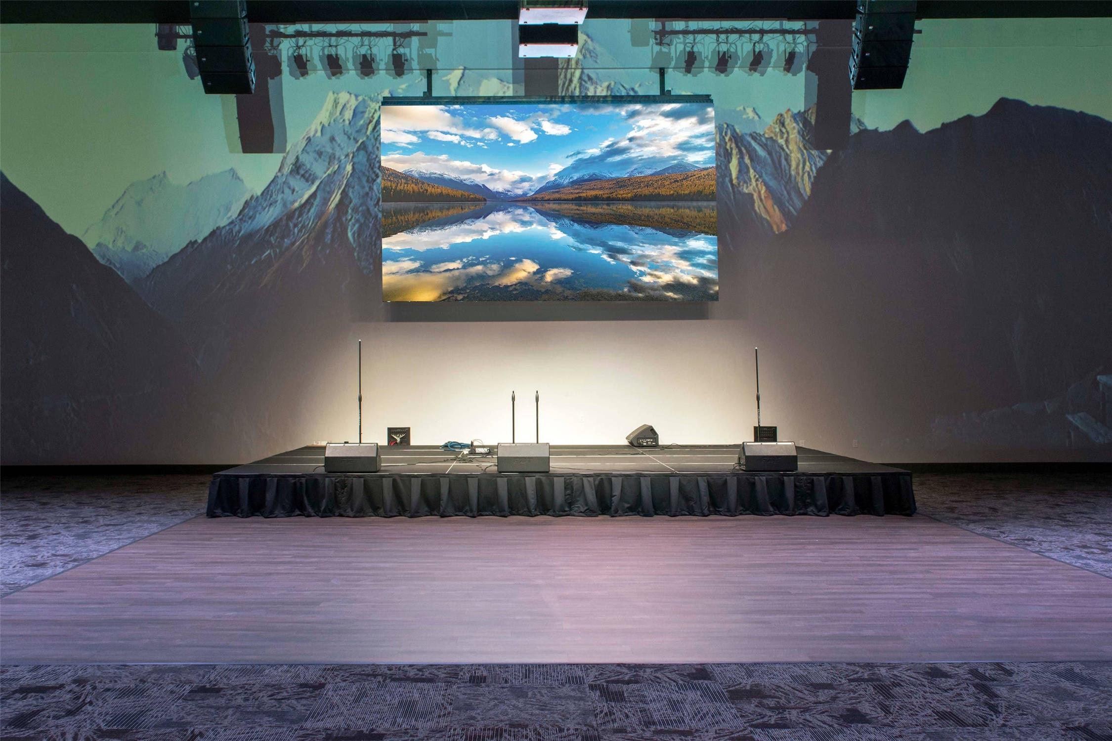 Copper King Convention Center, an Ascend Collection Hotel 40/41
