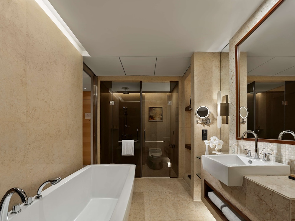 Hilton Shanghai Hongqiao Hotel 18/70