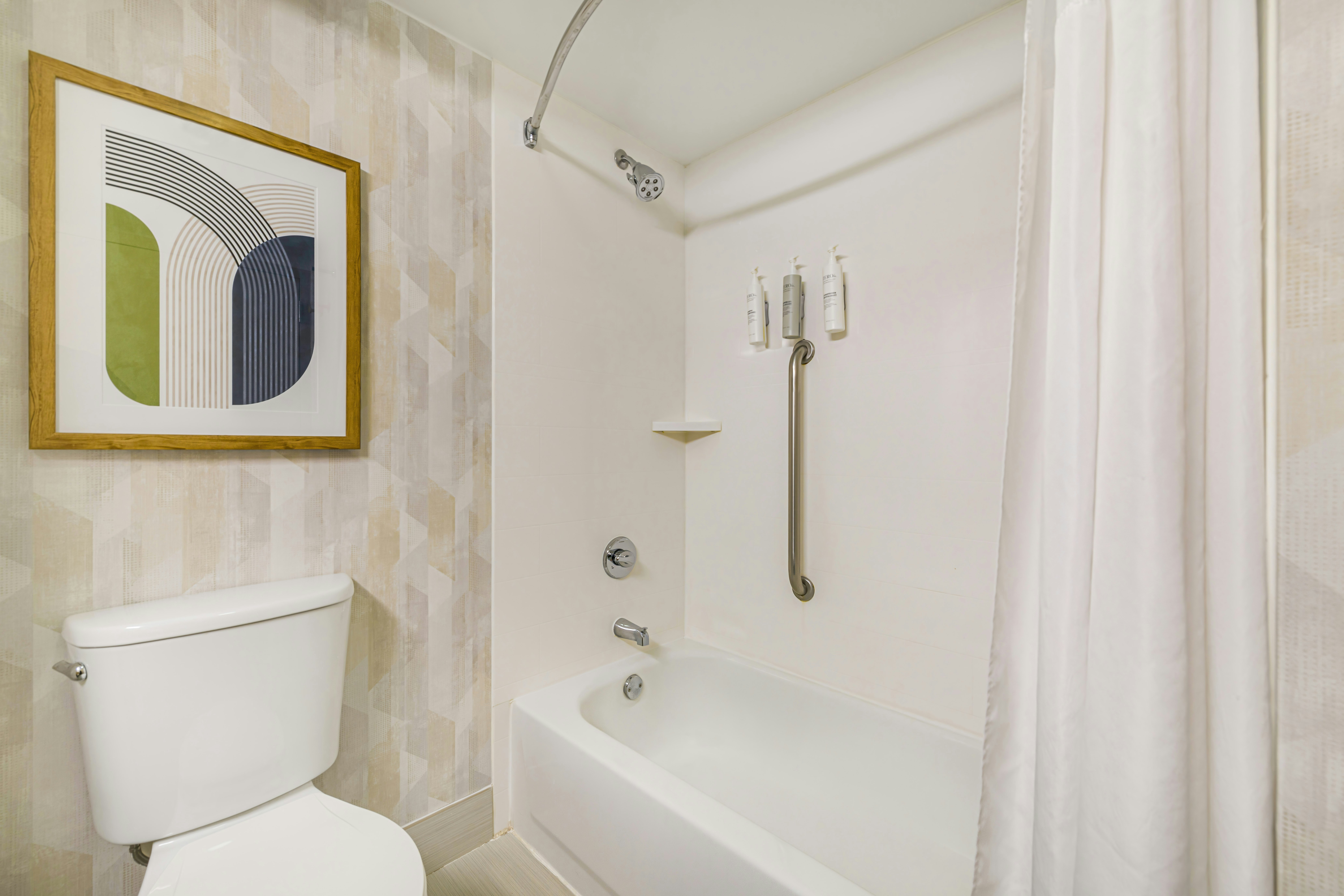 غرفة بسرير كينج مع أريكة، Hampton Inn Huntsville Arsenal/South Parkway 4/4