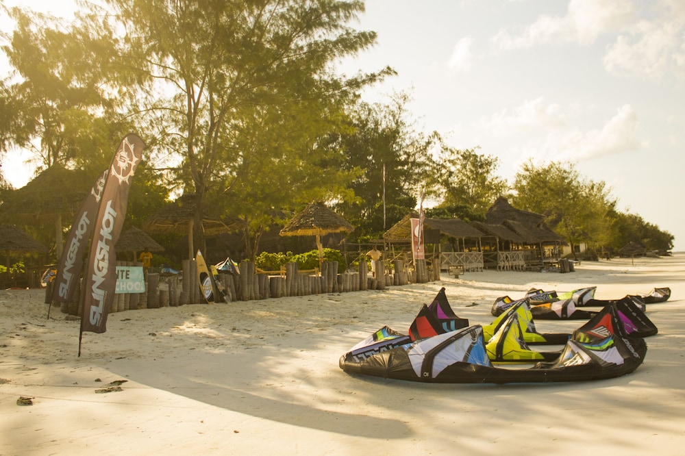 Dhow Inn Boutique Hotel 40/50
