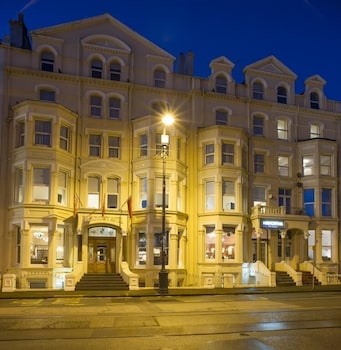 Regency Hotel 4/37