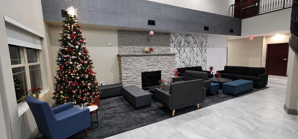 La Quinta Inn and Suites by Wyndham Lake George 26/50