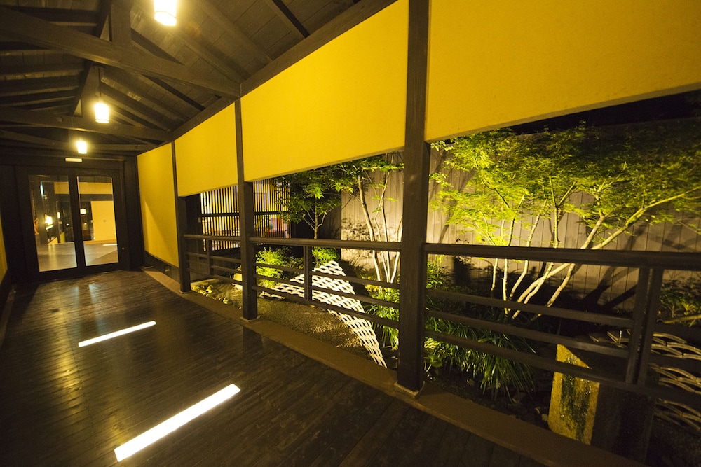 Migiwatei Ochi Kochi 4/54